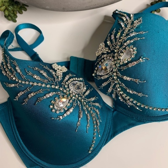 Marciano Crystal encrusted turquoise runway bra 32D glamour glitz show - Picture 1 of 8